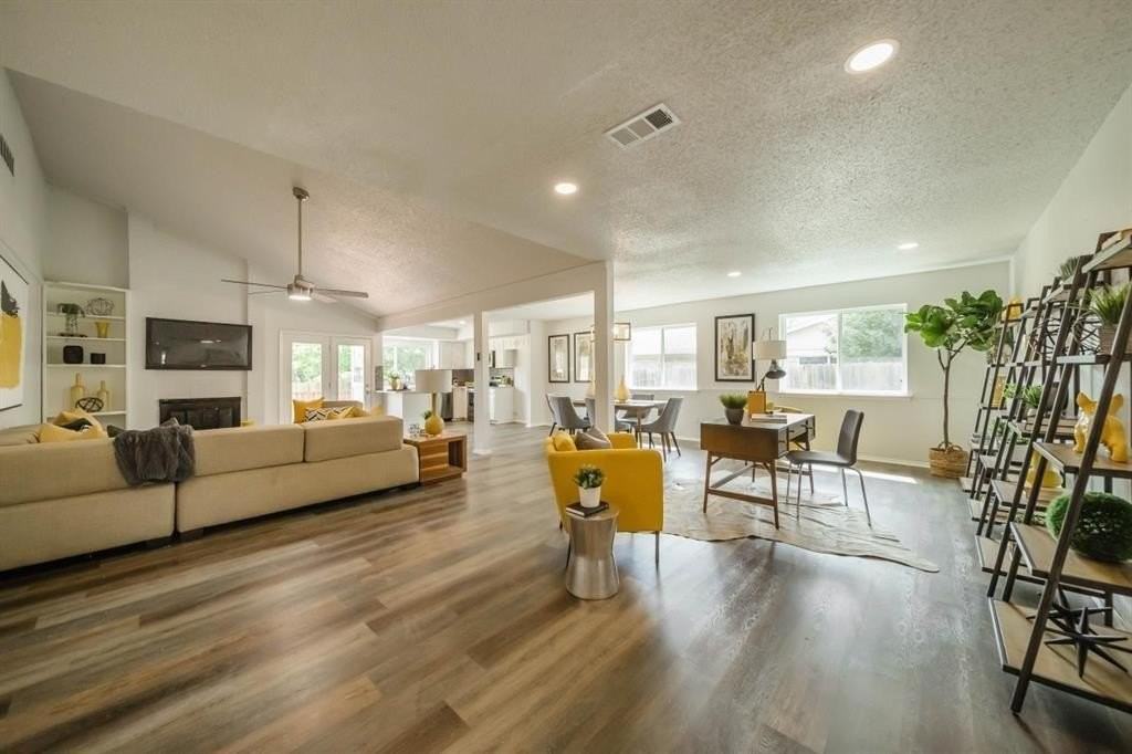 1903 Arvada Dr - Photo 3 of 33