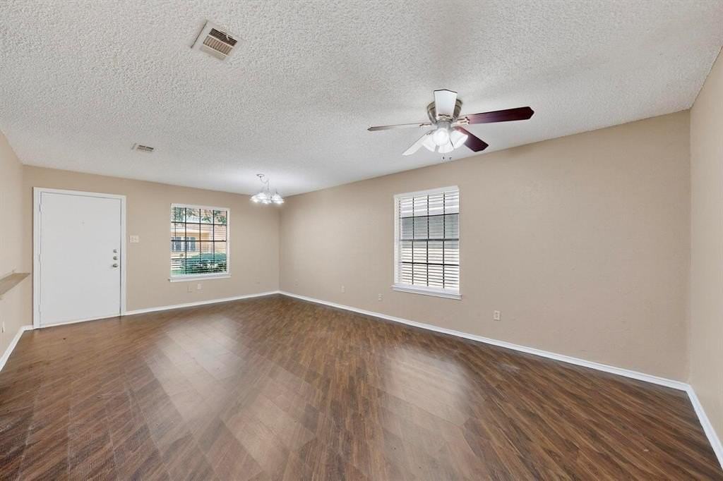 912 North Nursery Road - Photo 6 of 33