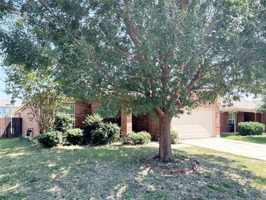 1809 Sparrow Ln - Photo 3 of 35