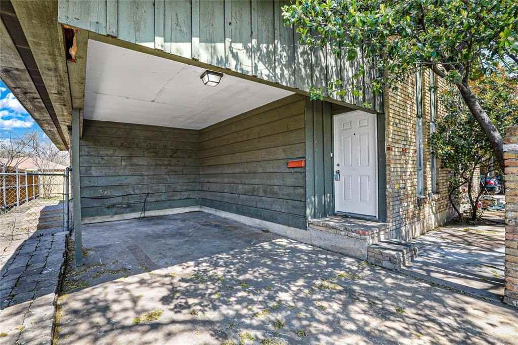 2605 14th St - Photo 2 of 15