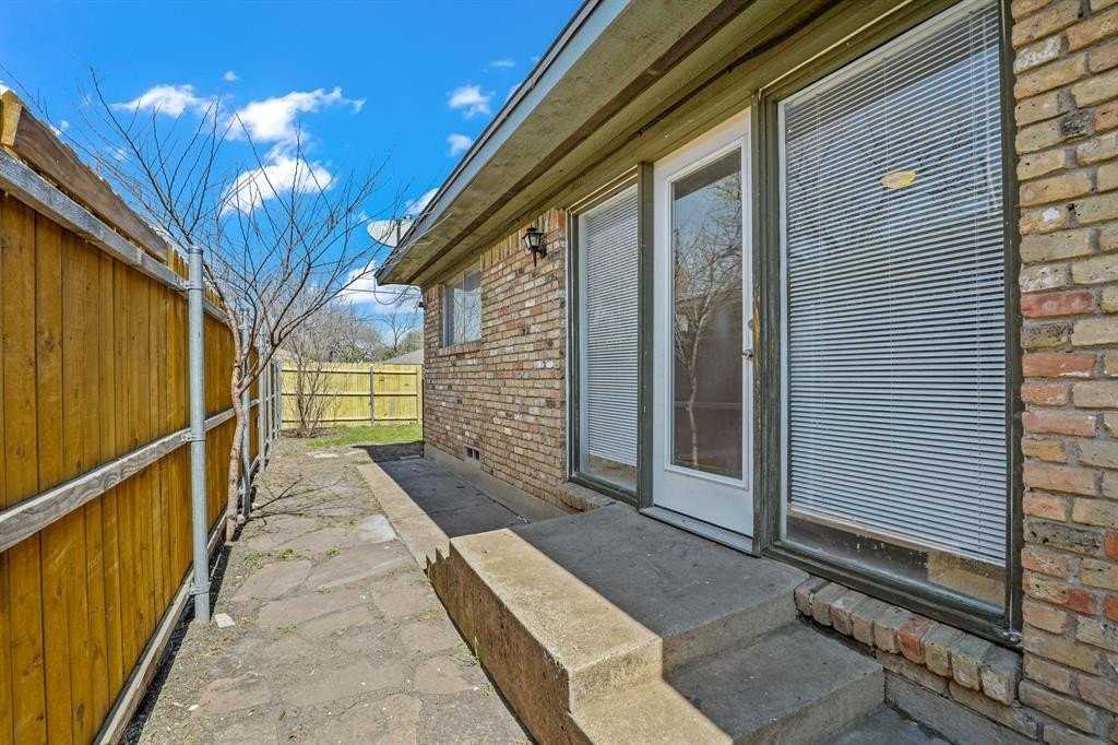 2605 14th St - Photo 5 of 15