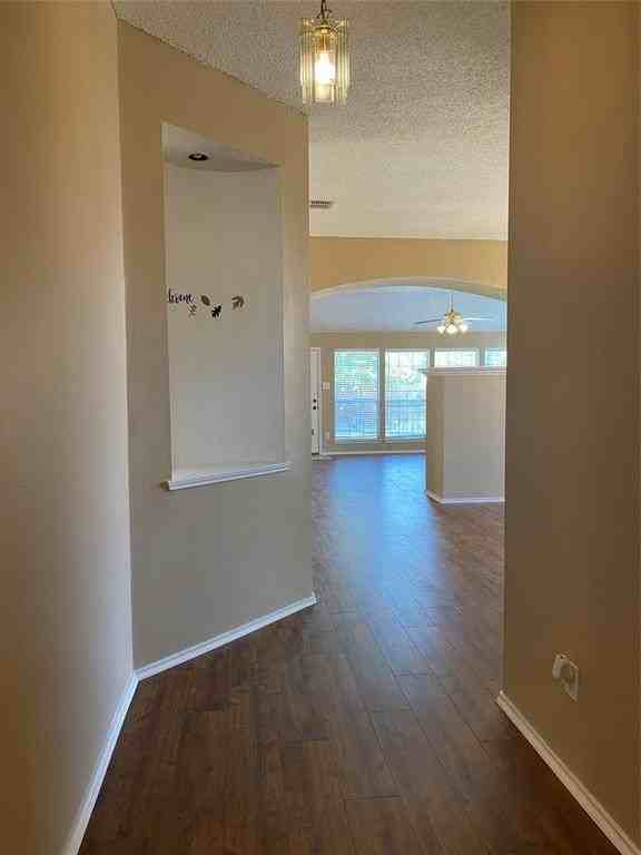 12204 Chattanooga Dr - Photo 2 of 15