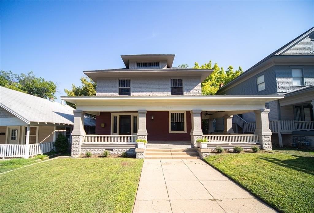 1632 Mistletoe Blvd - Photo 2 of 21