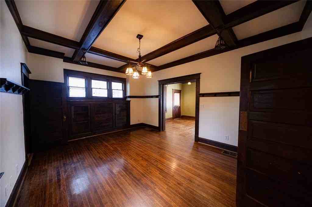 1632 Mistletoe Blvd - Photo 6 of 21