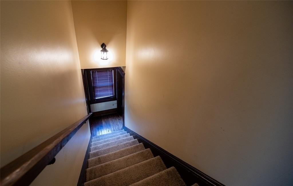 1632 Mistletoe Blvd - Photo 7 of 21