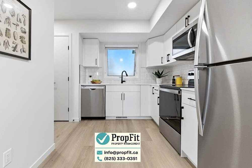 7344 Klapstein Cres SW - Photo 3 of 10