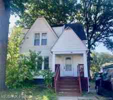 featured image of 318 E Meyers Ave