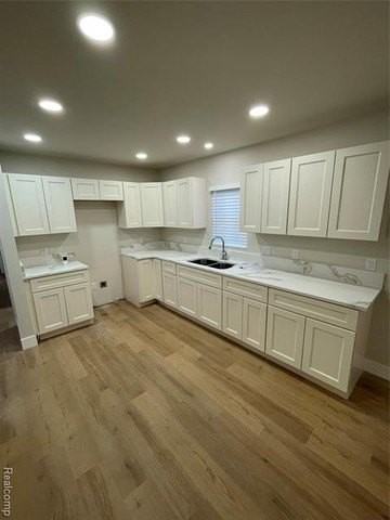 4654 Dickerson St - Photo 6 of 18