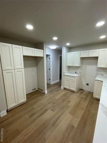 4654 Dickerson St - Photo 7 of 18