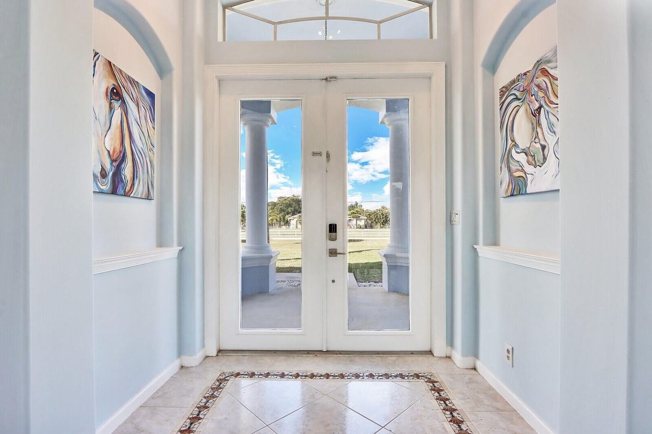 16146 72nd Dr N - Photo 3 of 50