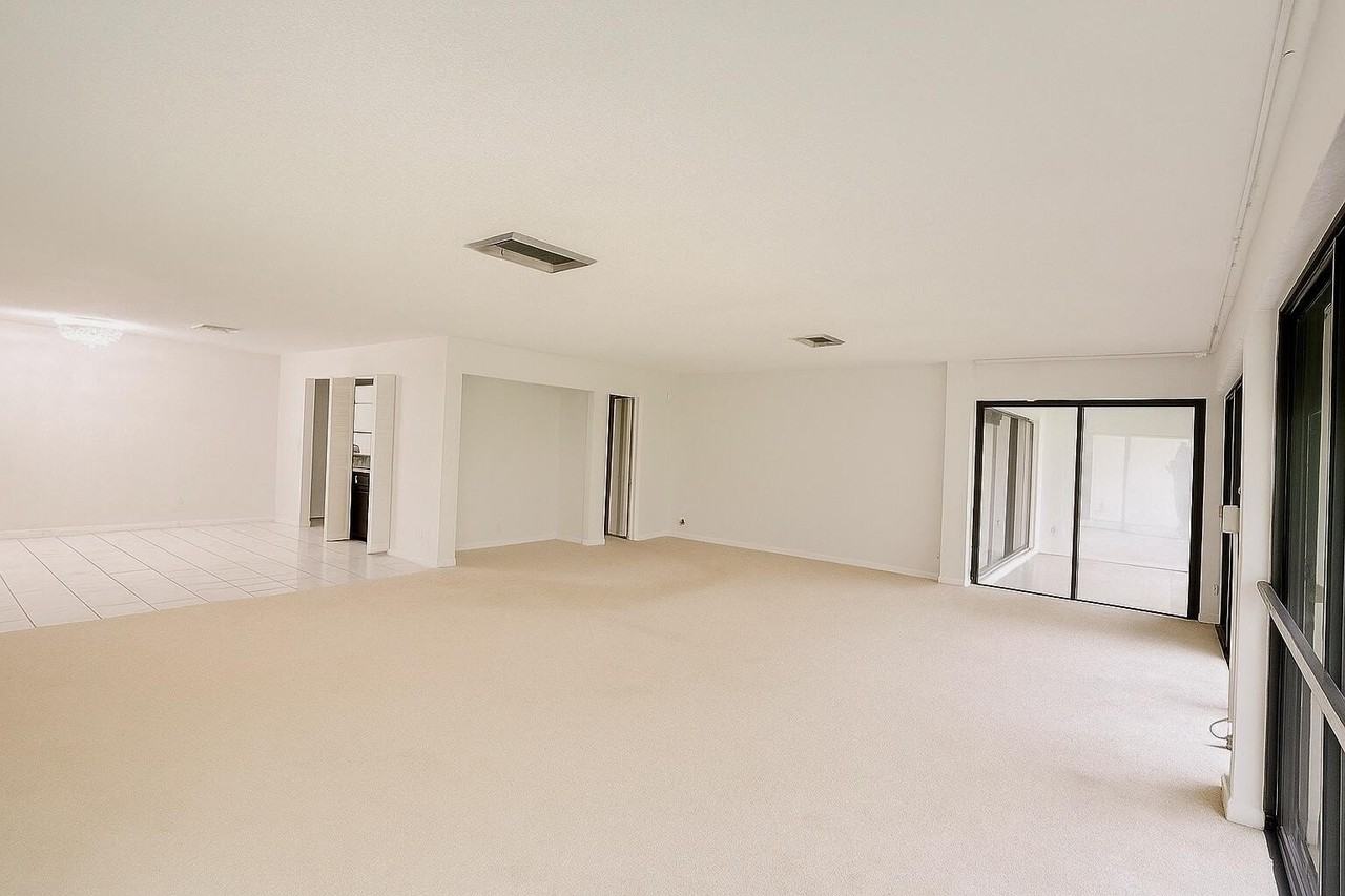 1739 Embassy Dr #202 - Photo 7 of 30