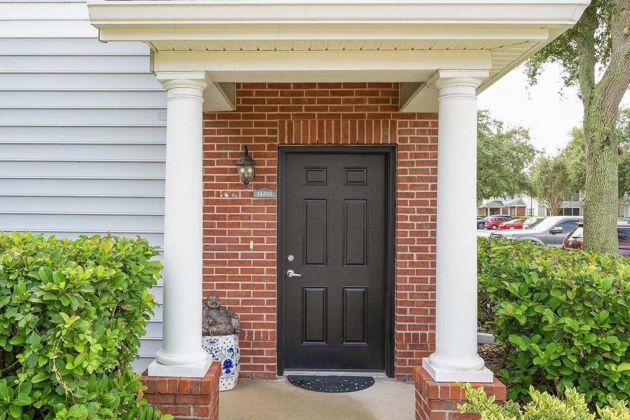 11201 Harbour Vista Cir - Photo 5 of 50