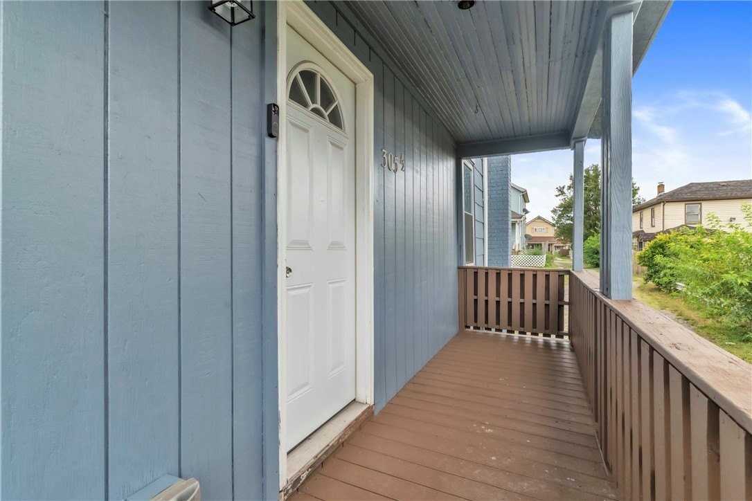 305 1/2 E Lutton St Rear - Photo 3 of 39