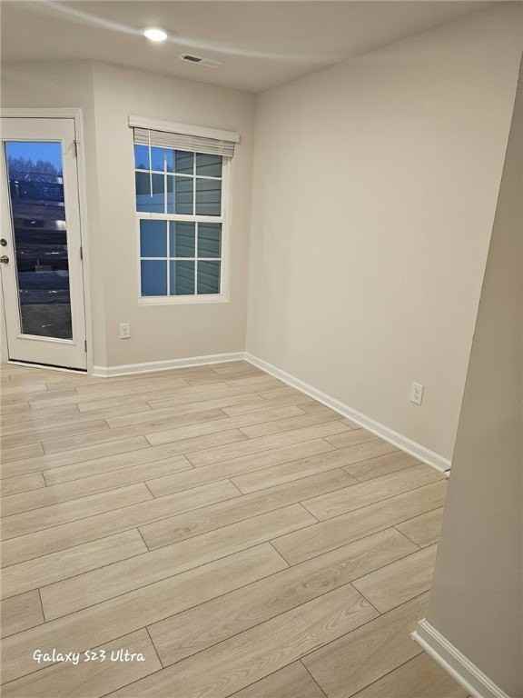 544 Brasstown Ct - Photo 5 of 17