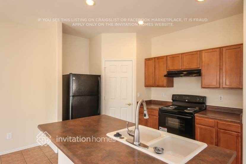 2593 East Riviera Drive - Photo 6 of 21