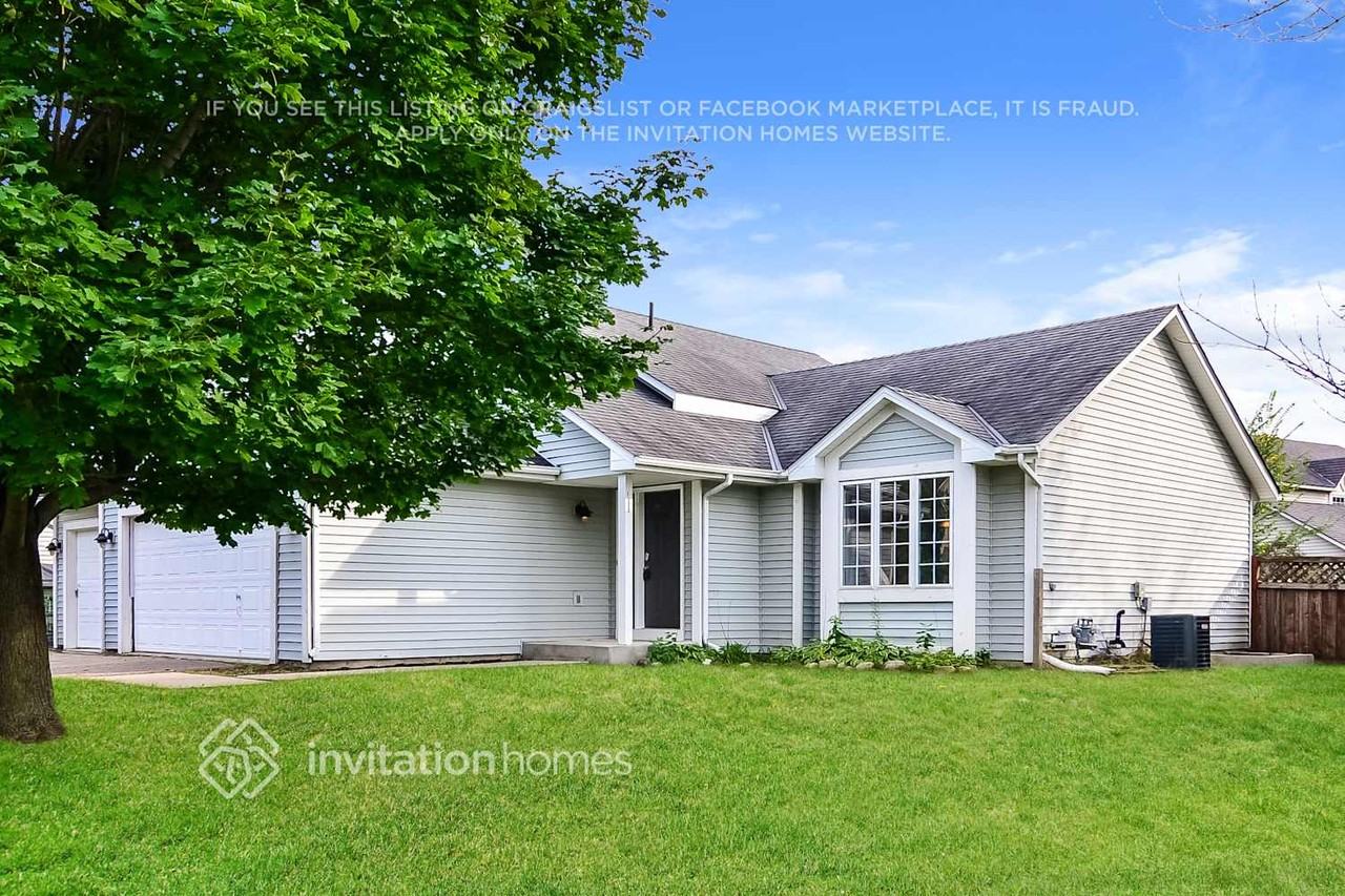 26678 Oakridge Way - Photo 2 of 20