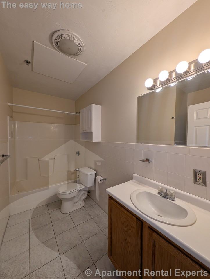 15 Pearl St #7 - Photo 5 of 8