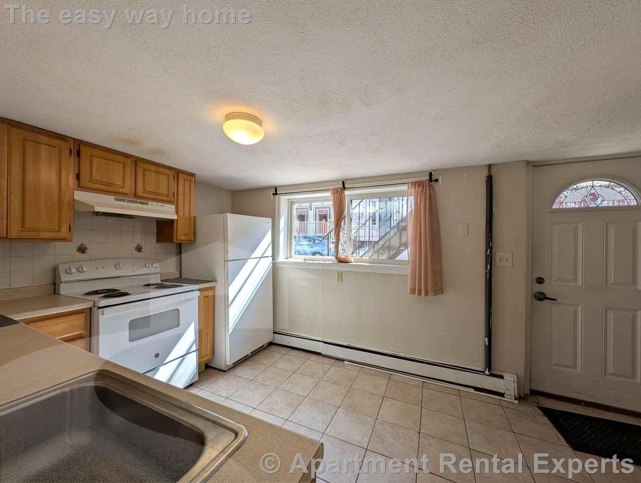 13A Suffolk St - Photo 3 of 14