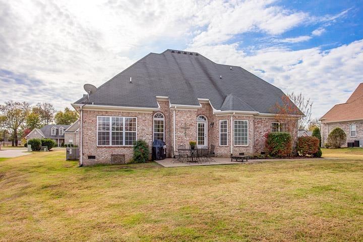 1040 Pittman Drive - Photo 6 of 39