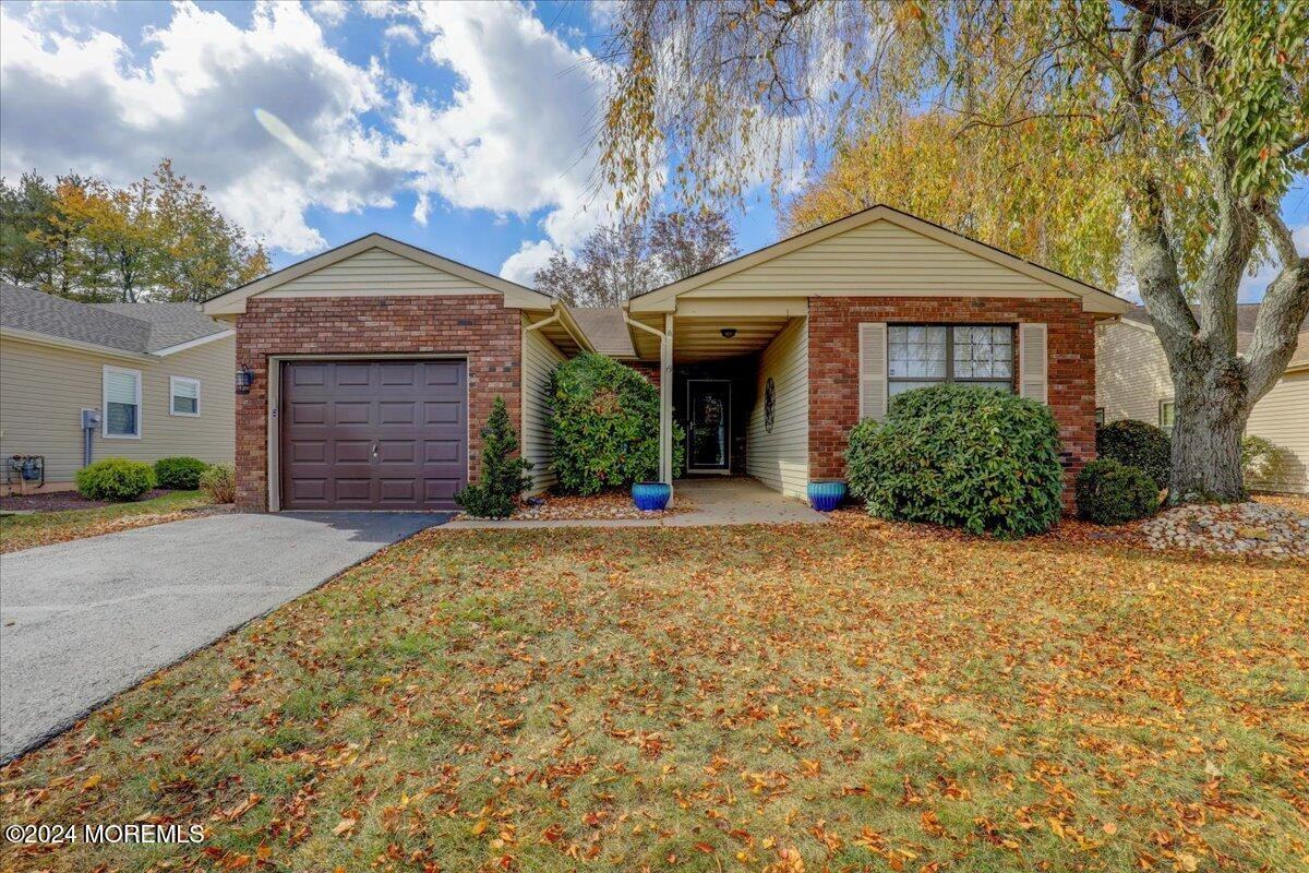 19 Lesley Drive - Photo 3 of 50