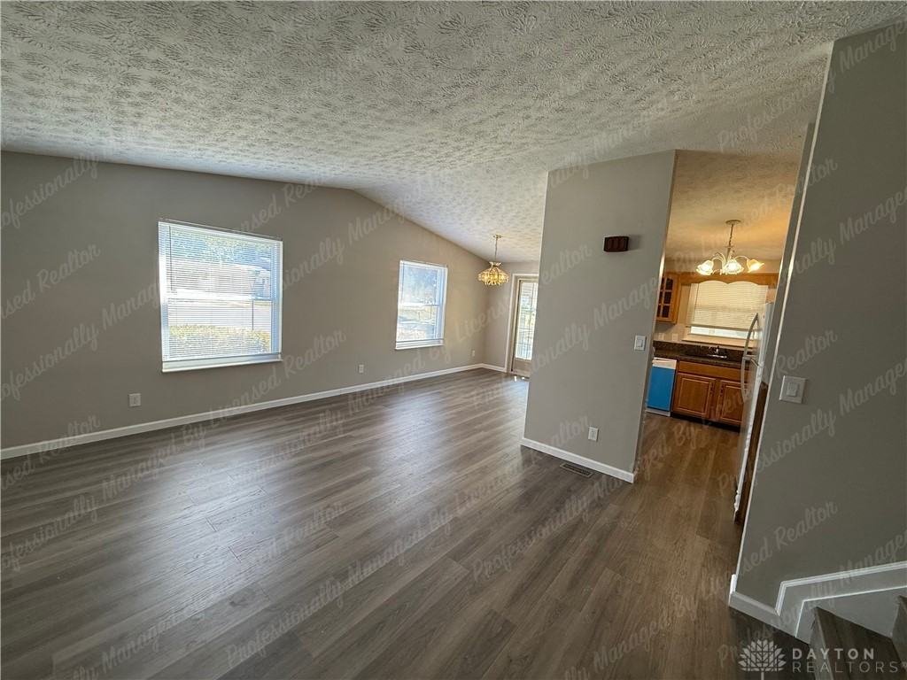 4975 Poppa Dr - Photo 2 of 36