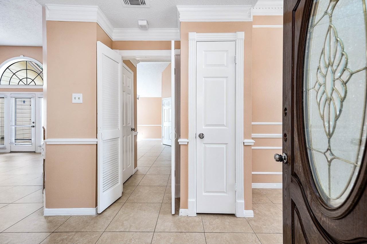 1927 Summerfield Pl - Photo 6 of 35