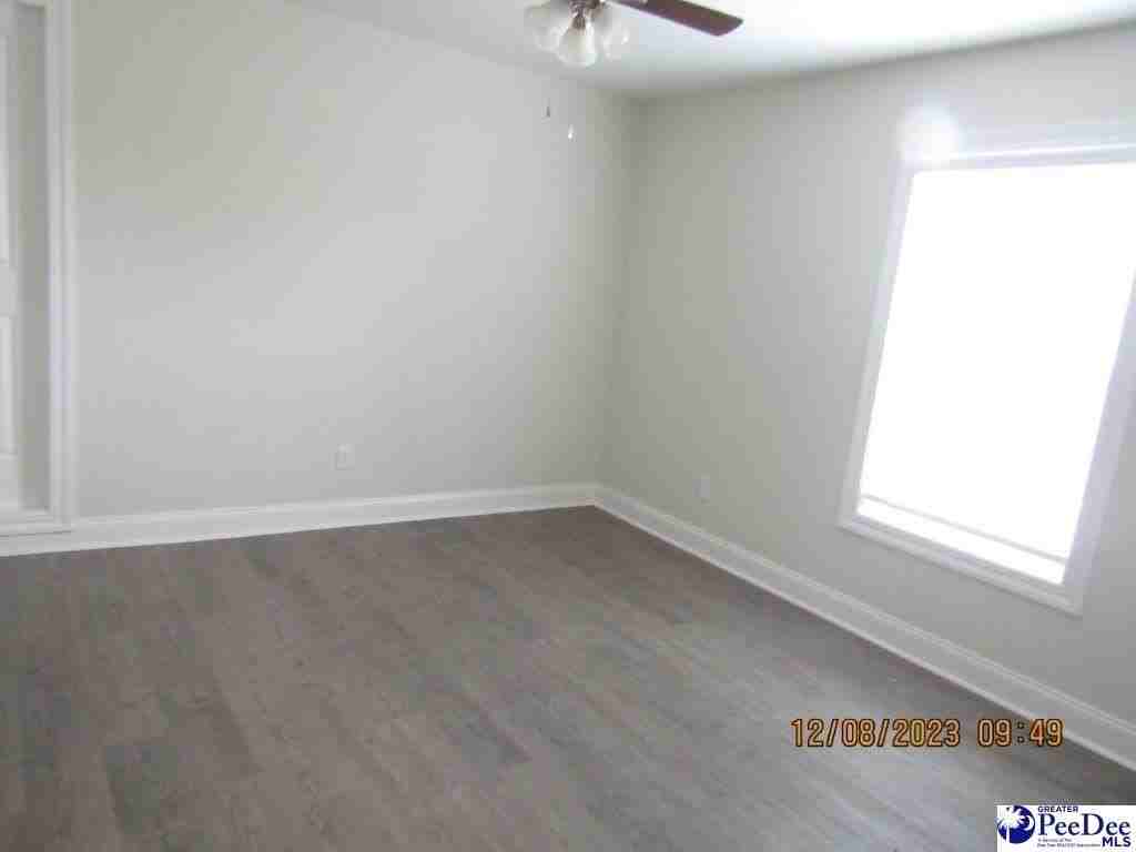 1304 Fairlane Dr - Photo 7 of 26