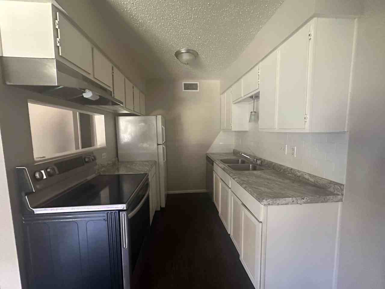 TX-MCG-JOH400 - Photo 2 of 22