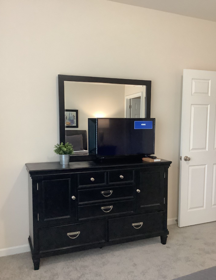 82 Ardmore Garden Drive - Photo 7 of 11