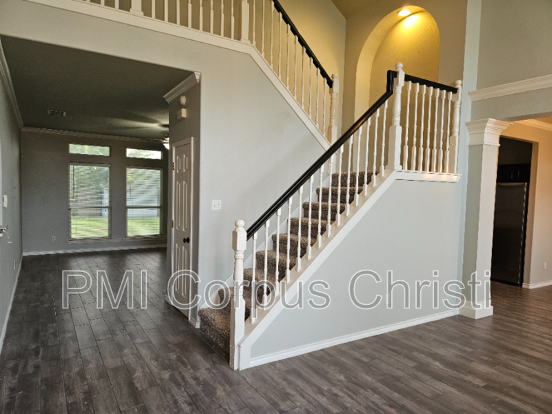 5107 High Bank Drive - Photo 3 of 32