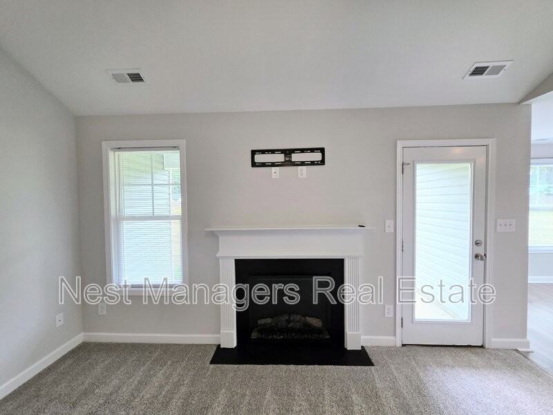 117 National Dr - Photo 3 of 23