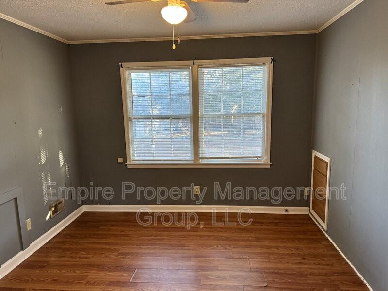 3508 Traveler Lane - Photo 3 of 8