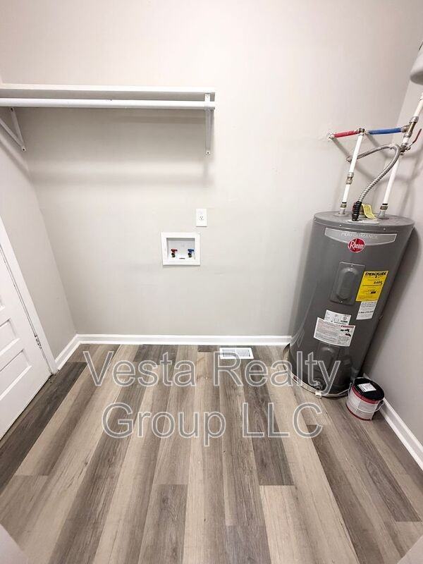 207 Custer Cir - Photo 7 of 15