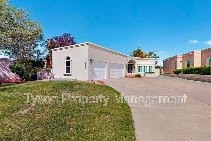 11509 Woodmar Ln Ne - Photo 2 of 45