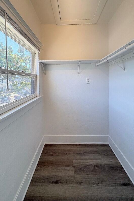 433 W 4th St #1-2 - Photo 6 of 12