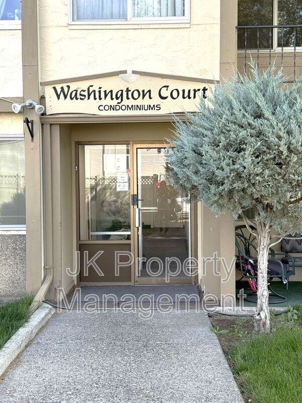 925 1st Ave N #207 - Photo 3 of 18