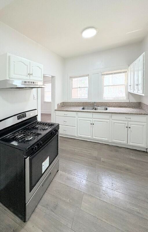 435 West 4th Street - Photo 5 of 11