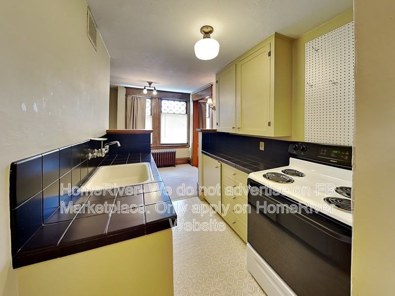 1001 South Monroe Street #6 - Photo 7 of 17