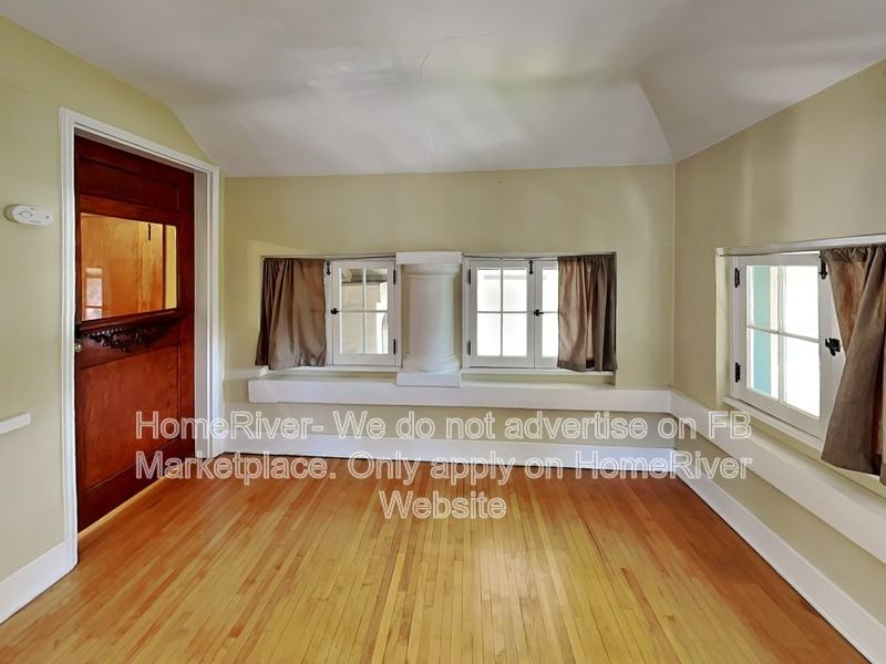 1001 S Monroe St #6 - Photo 7 of 33