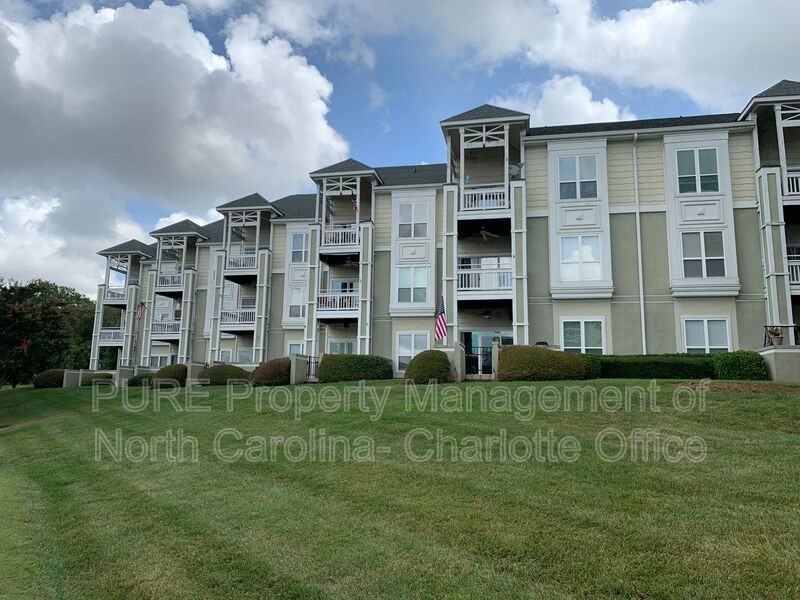 18816 Nautical Dr #10 - Photo 3 of 38