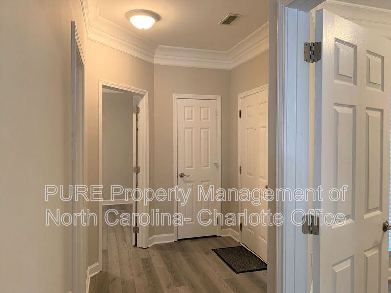 18816 Nautical Dr #10 - Photo 5 of 38