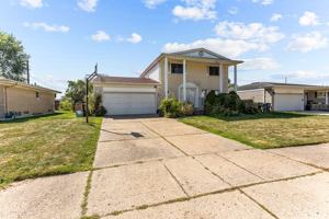 featured image of 3516 Gordon Dr