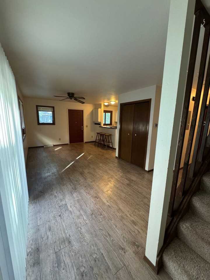 435 - Photo 2 of 15