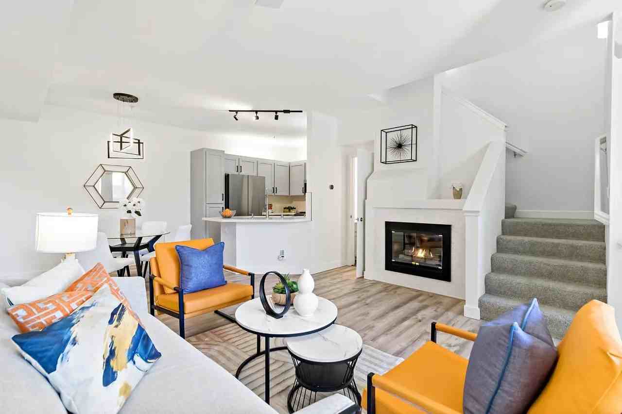 1031 Niguel Ln - Photo 3 of 8