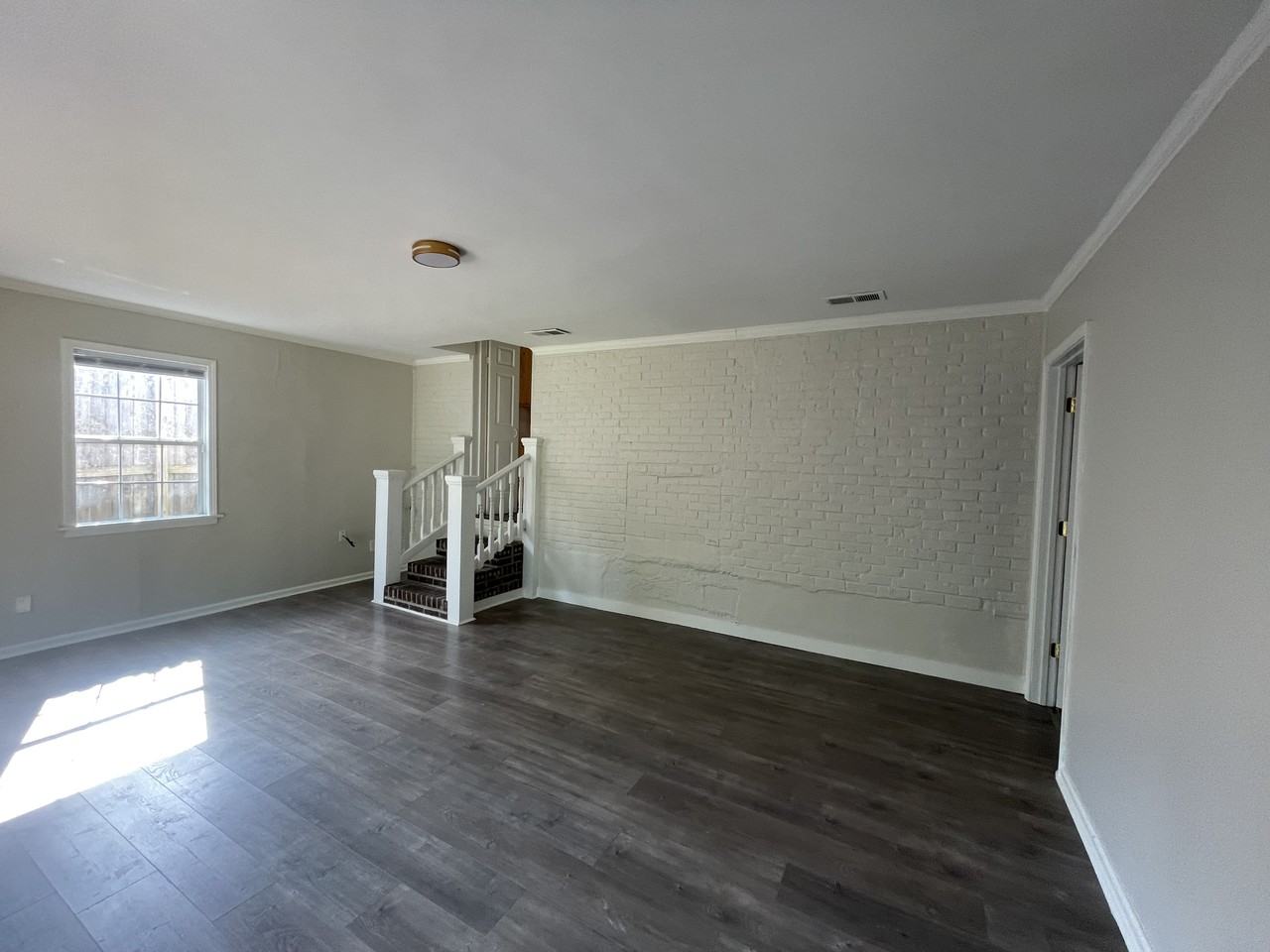 2590 Mcadoo Ave - Photo 3 of 12