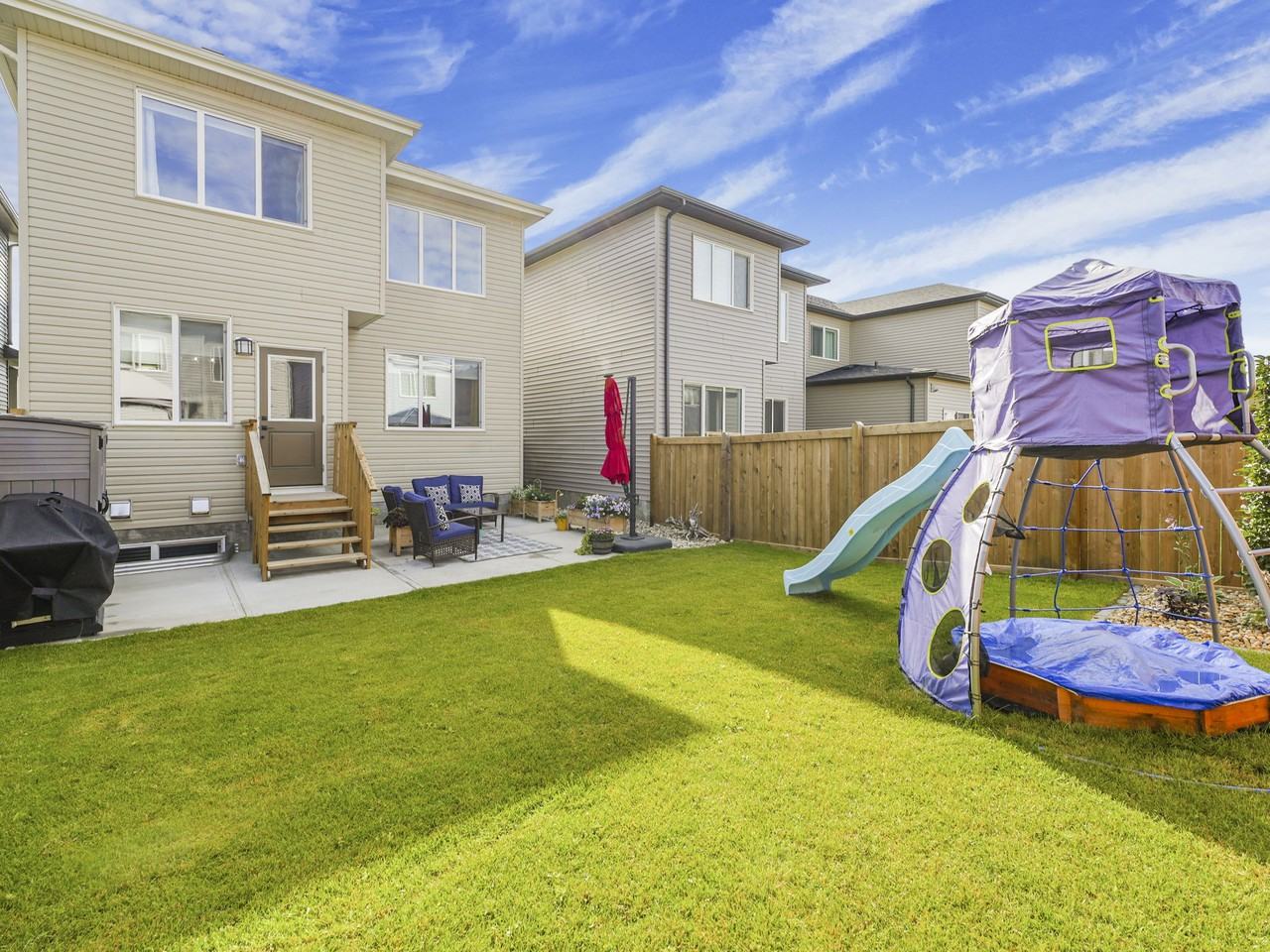 111 Bluff Cove - Photo 2 of 50