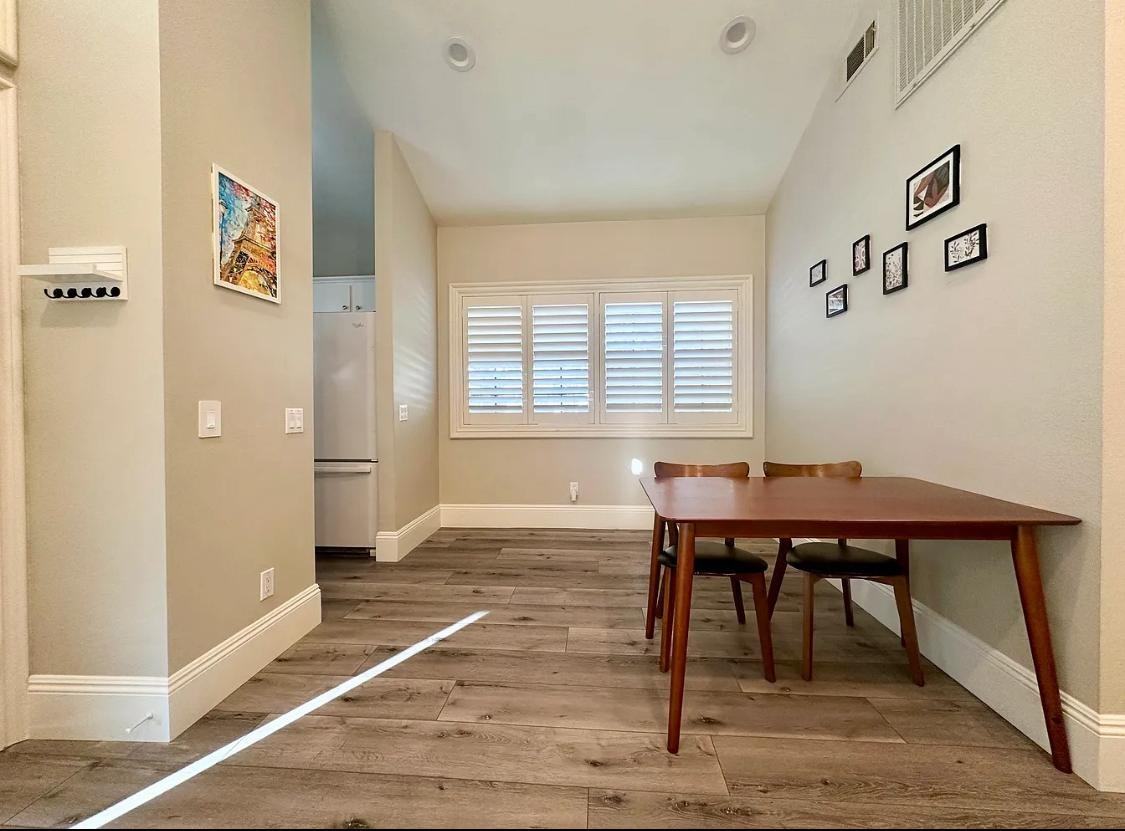 218 Pineview - Photo 3 of 15