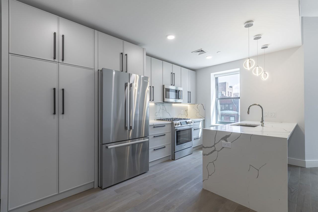 169 Newbury St #PH - Photo 3 of 27