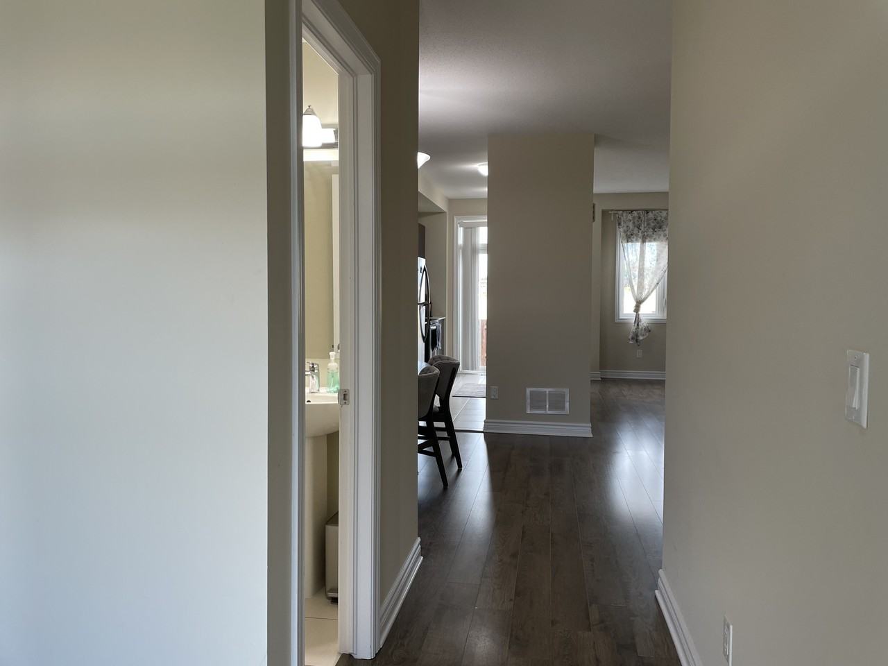 213 Kimpton Drive - Photo 3 of 23