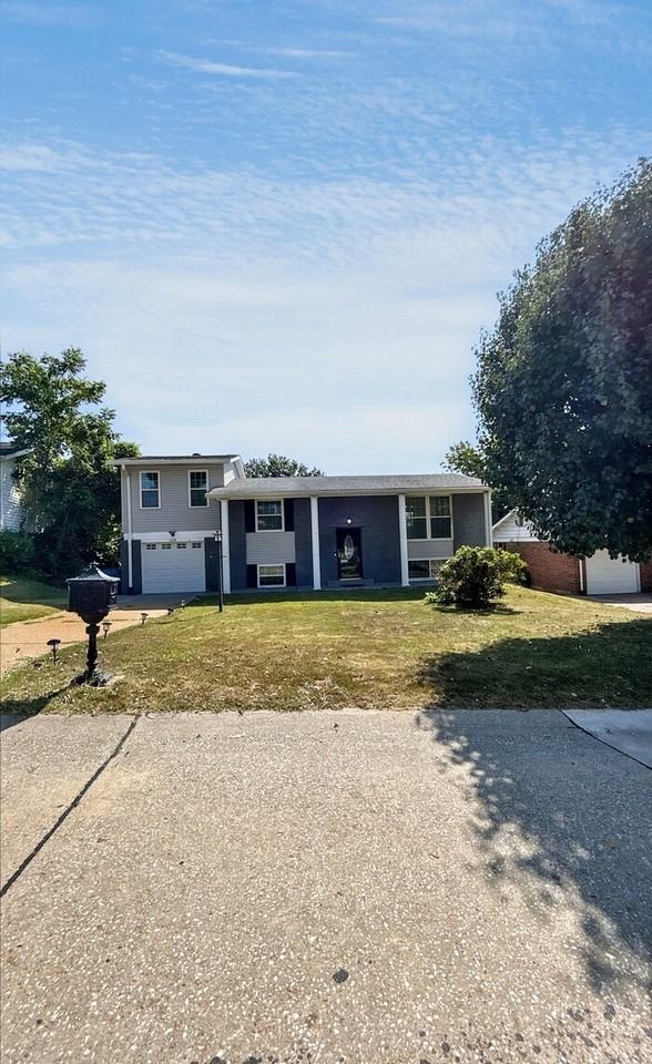 1278 Roth Hill Dr - Photo 2 of 30